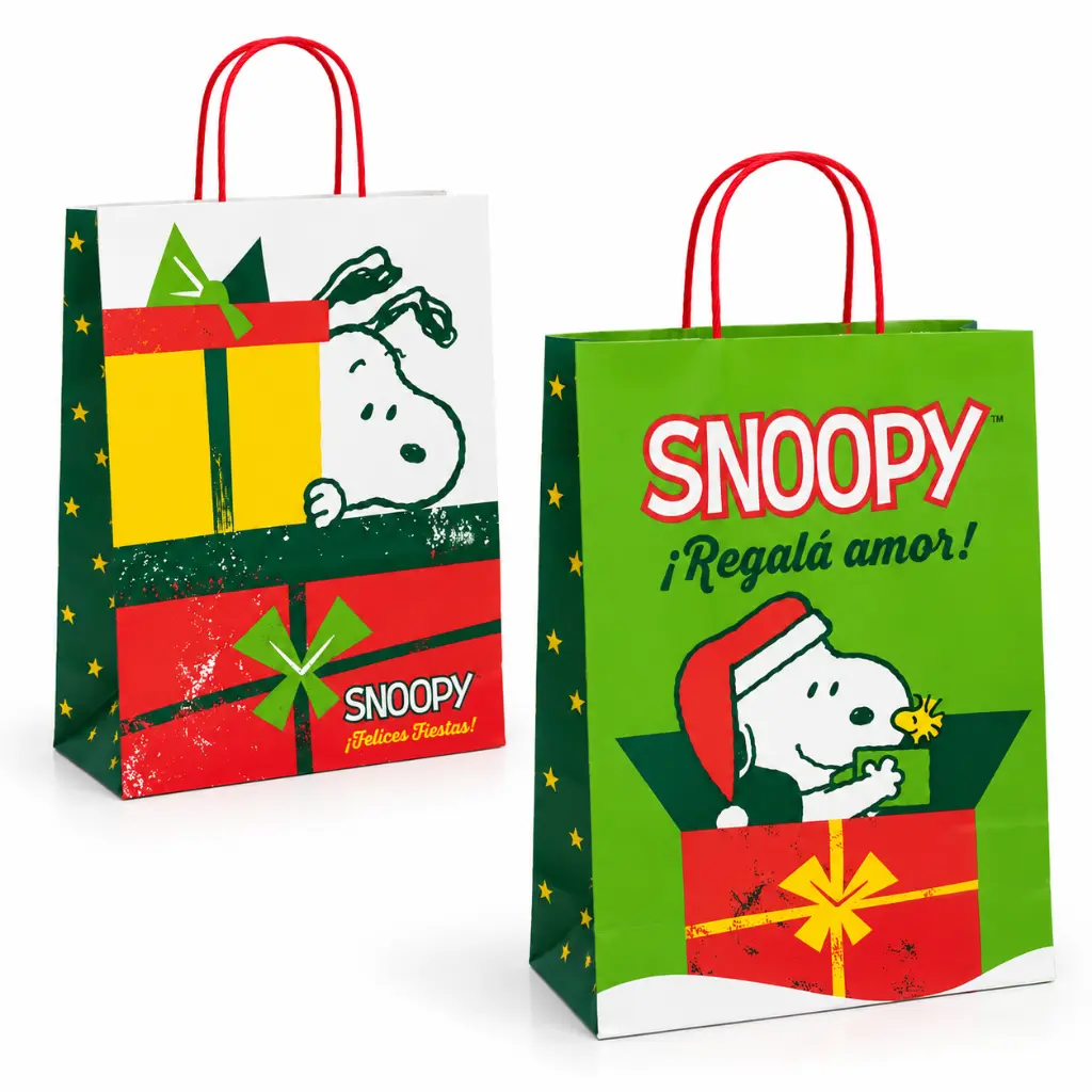 Bolsas navideñas de Snoopy y regalos.webp