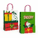 Bolsas navideñas Snoopy sobre fondo blanco.webp