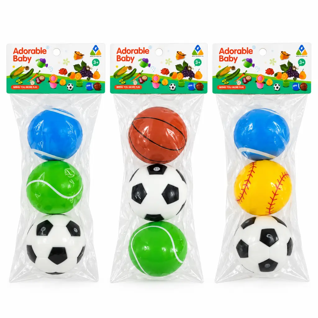 Tres juguetes de pelotas deportivas empaquetados.webp