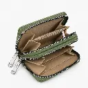 Cartera verde AMAYRA abierta.webp