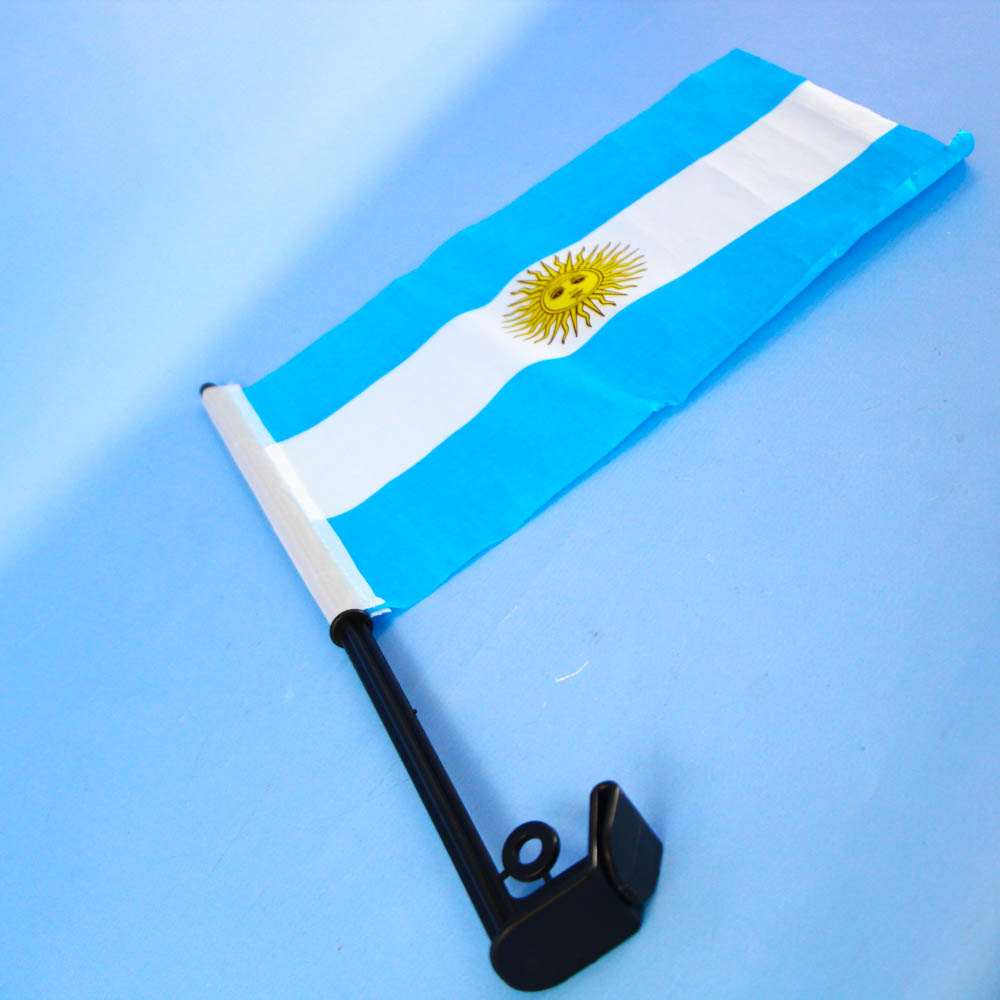 BANDERA ARGENTINA P/ AUTO C/ PALO NEGRO ( JM016 )