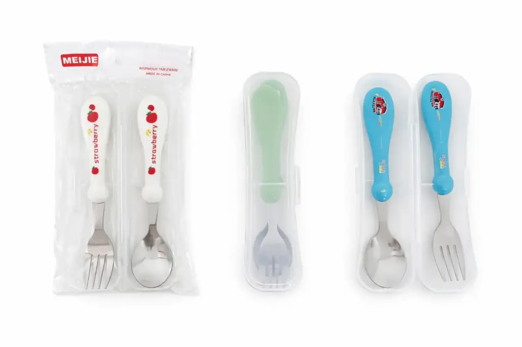 CUBIERTOS METALICOS INFANTILES X2 C/ ESTUCHE ( NS028997Z )